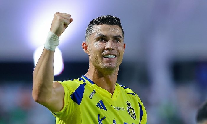 Ronaldo cân nhắc rời Al-Nassr