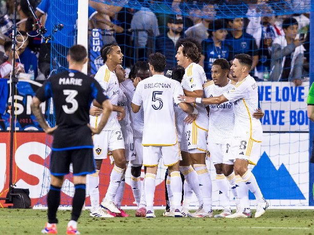 Kết quả bóng đá hôm nay tối 1/8: Los Angeles Galaxy đánh bại San Jose Earthquakes