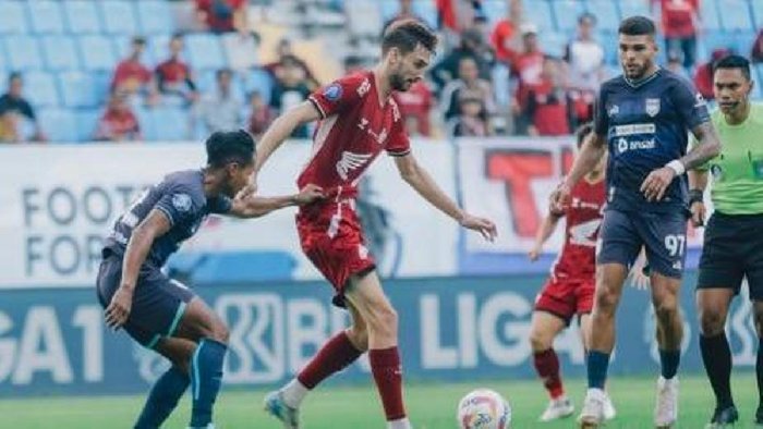 Kết quả bóng đá hôm nay tối 2/12: PSM Makassar thắng nhẹ Borneo FC