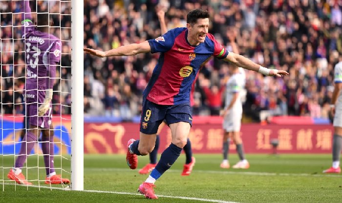 Barcelona 'thổi lửa' vào cuộc đua vô địch La Liga