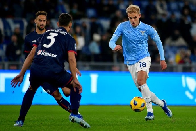 Soi kèo phạt góc Cagliari vs Lazio, 2h45 ngày 04/02