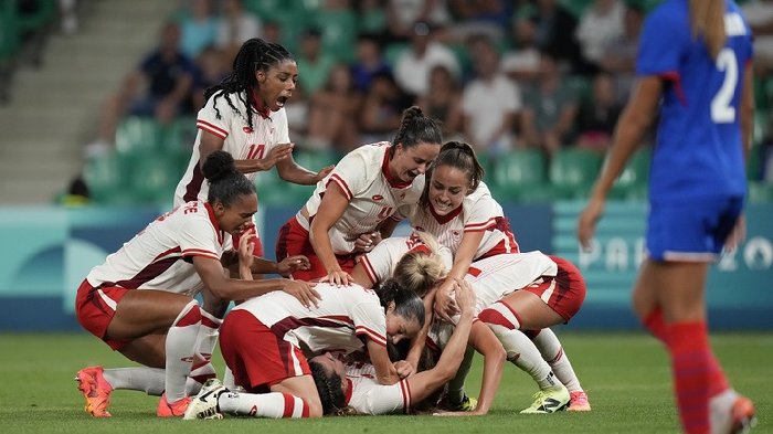 Soi kèo phạt góc Nữ Canada vs Nữ Đức, 0h ngày 04/08