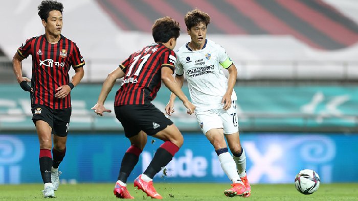 Soi kèo phạt góc Pohang Steelers vs Vissel Kobe, 17h ngày 03/12