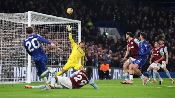 Chelsea vươn lên thứ 4 tại Ngoại hạng Anh sau màn ngược dòng đánh bại West Ham