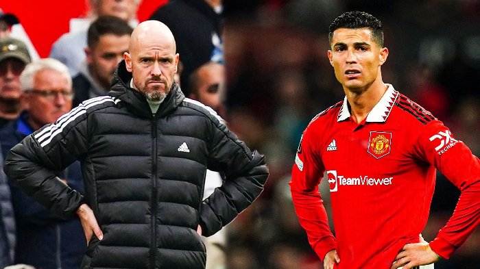 Michael Owen đòi sa thải HLV Ten Hag, muốn CR7 lên làm HLV MU