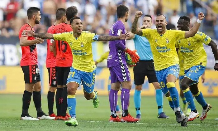 Nhận định, Soi kèo Elche vs Las Palmas, 18h00 ngày 5/1