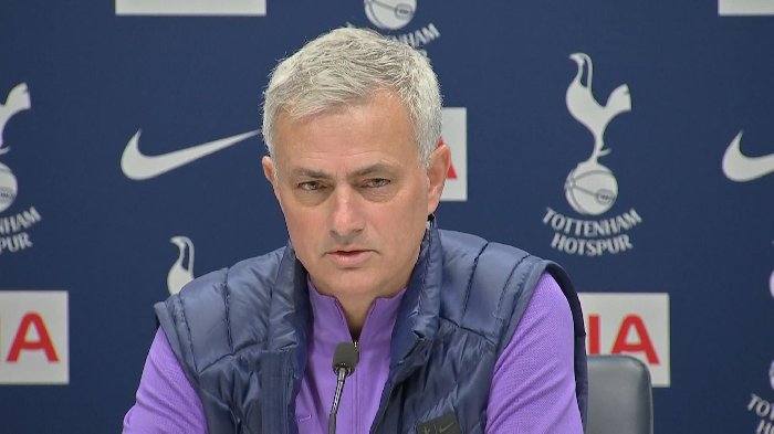 Mourinho móc Tottenham khi khoe kỷ lục bất bại ở vòng loại C1