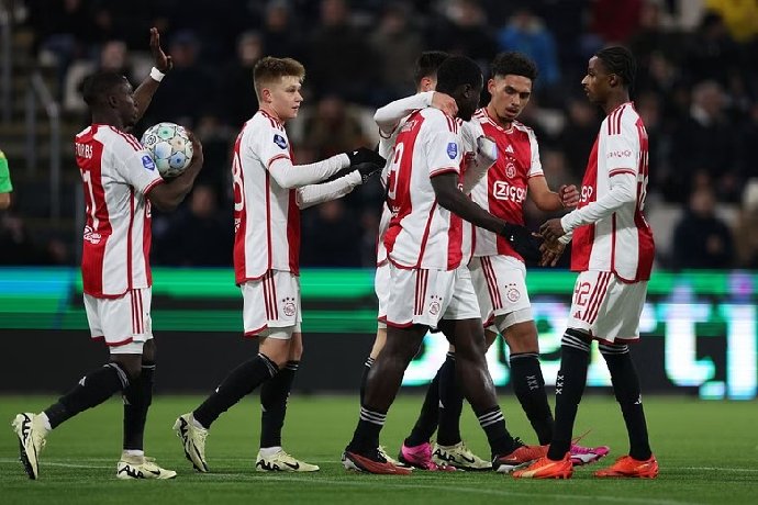 Nhận định Ajax Amsterdam vs Aston Villa, 0h45 ngày 8/3