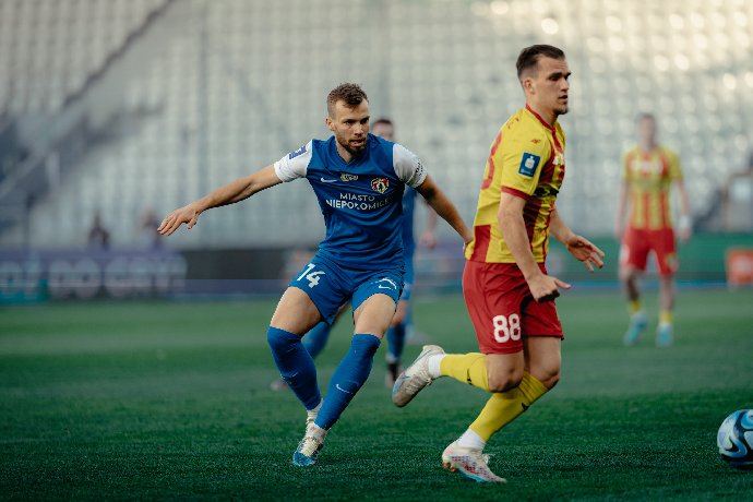 Nhận định, soi kèo Korona Kielce vs Puszcza Niepolomice, 0h ngày 8/3