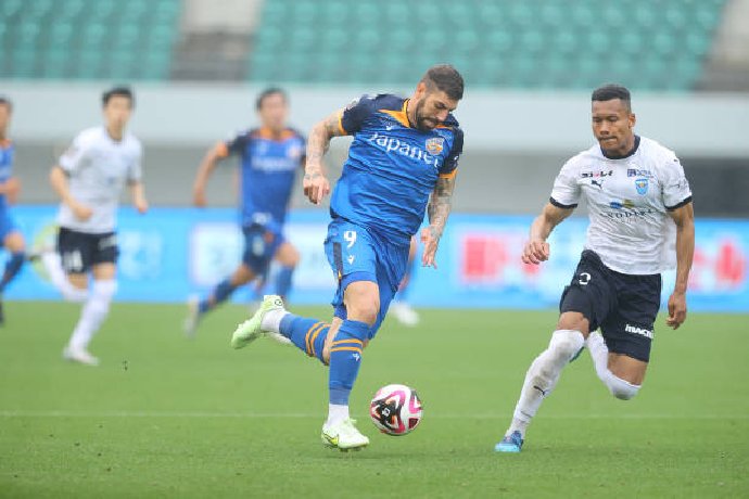 Nhận định Yokohama FC vs V-Varen Nagasaki, 16h00 ngày 10/8