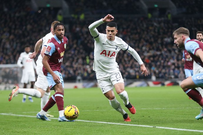 Soi kèo phạt góc Tottenham vs Burnley, 21h ngày 11/05