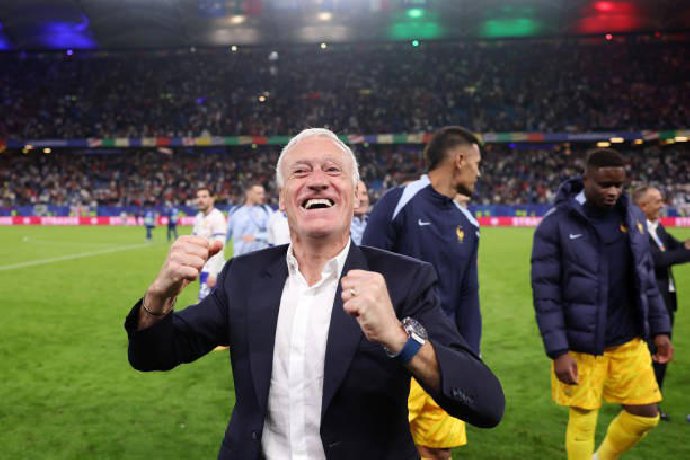 Didier Deschamps tiếp tục dẫn dắt ĐT Pháp đến 2026