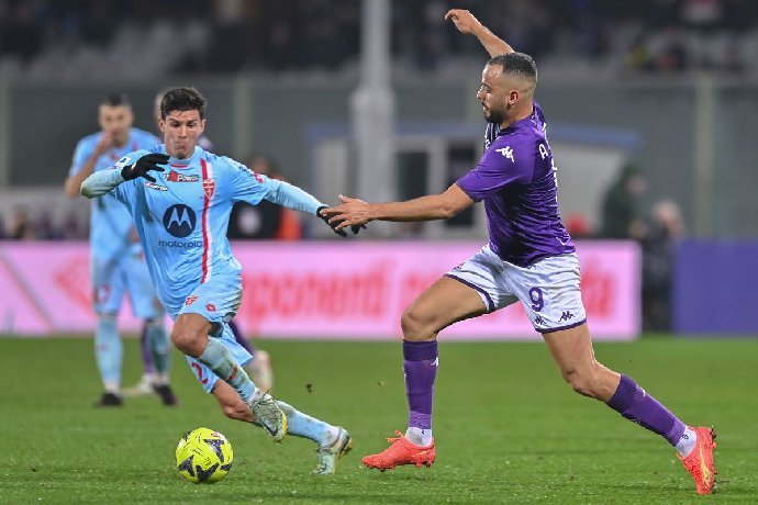 Soi kèo phạt góc AC Monza vs Fiorentina, 2h45 ngày 14/01