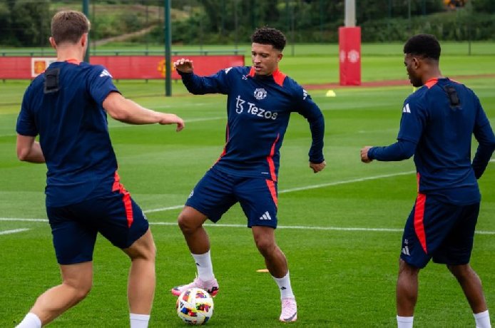 Jadon Sancho trở lại tập luyện, 'làm lành' với Erik ten Hag