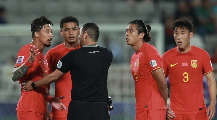 Bị tước bàn thắng oan uổng, truyền thông Trung Quốc chỉ trích trọng tài Asian Cup 2023