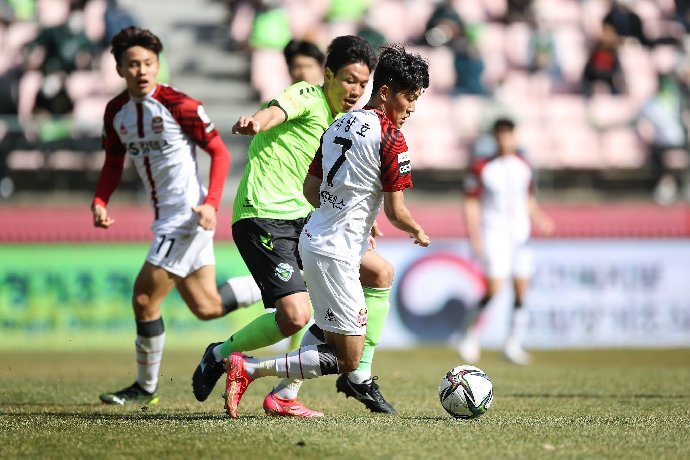 Nhận định, Soi kèo Suwon FC vs Jeonbuk Hyundai Motors, 17h00 ngày 14/9