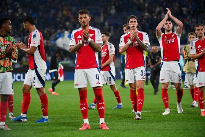 Lên bàn mổ, một ngôi sao của Arsenal nghỉ hết năm