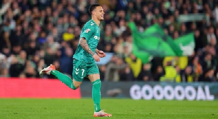 Antony tỏa sáng rực rỡ, ghi bàn trận thứ 3 liên tiếp cho Betis