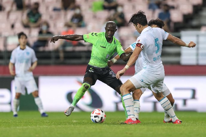 Nhận định Jeonbuk Hyundai Motors vs Pohang Steelers, 17h00 ngày 17/8