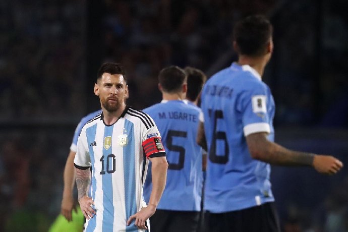 Messi tịt ngòi, Argentina đứt mạch 14 trận thắng liên tiếp