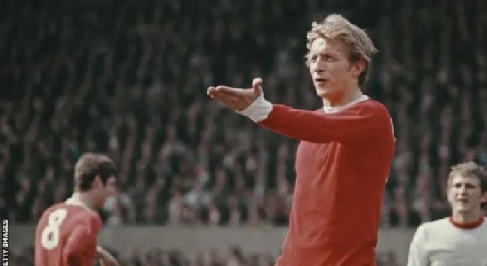 Huyền thoại Denis Law qua đời vì chứng Alzheimer và chứng mất trí nhớ