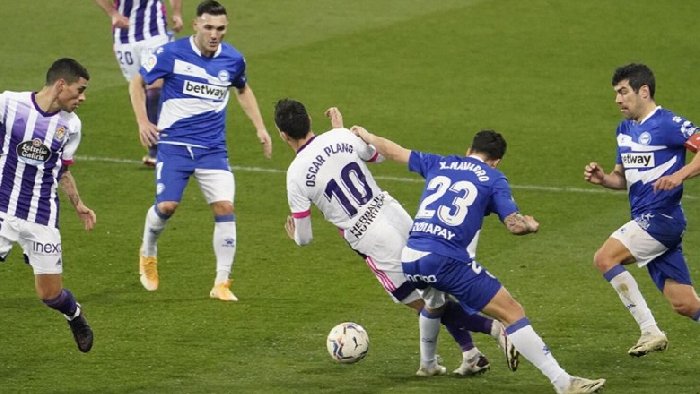 Soi kèo phạt góc Deportivo Alaves vs Real Valladolid, 2h ngày 19/10