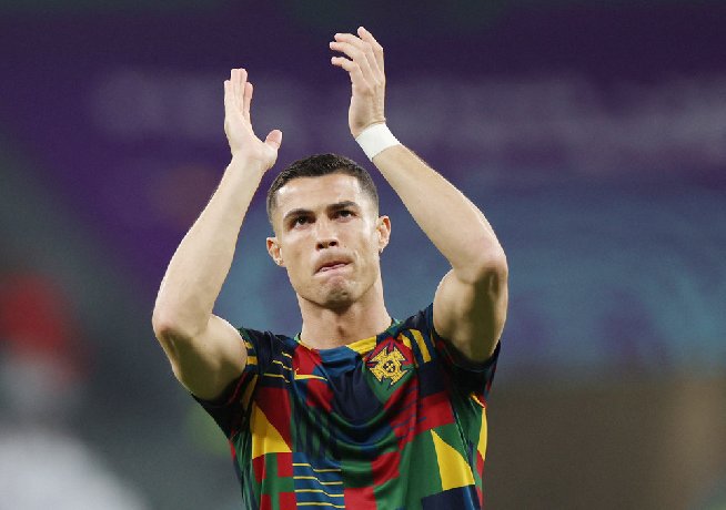 Ronaldo bị gạch tên khỏi ĐT Bồ Đào Nha đấu Thuỵ Điển