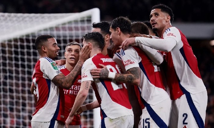 Arsenal và Liverpool dắt tay nhau vào bán kết cúp Liên đoàn