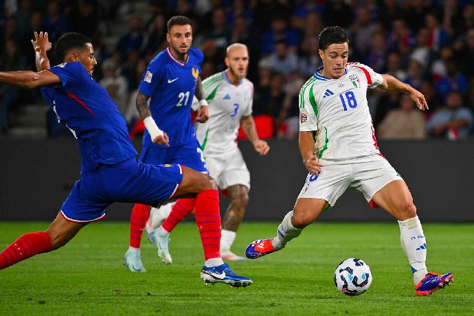 Soi kèo phạt góc Italia vs Đức, 2h45 ngày 21/03