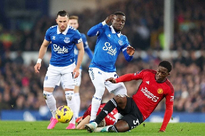 Soi kèo phạt góc Everton vs MU, 19h30 ngày 22/02