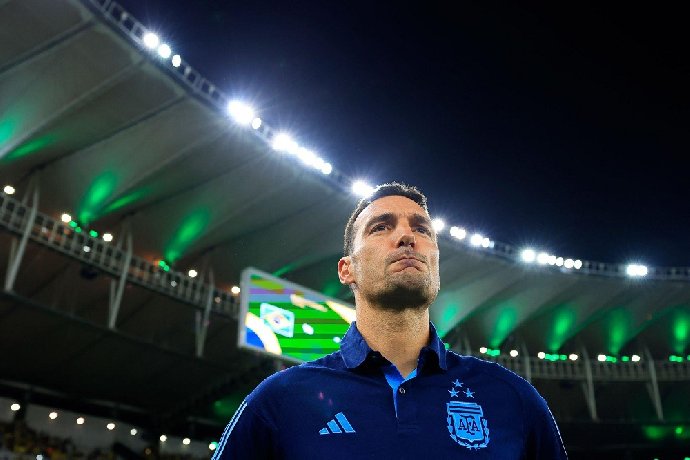 Lionel Scaloni bất ngờ ám chỉ từ chức HLV Argentina