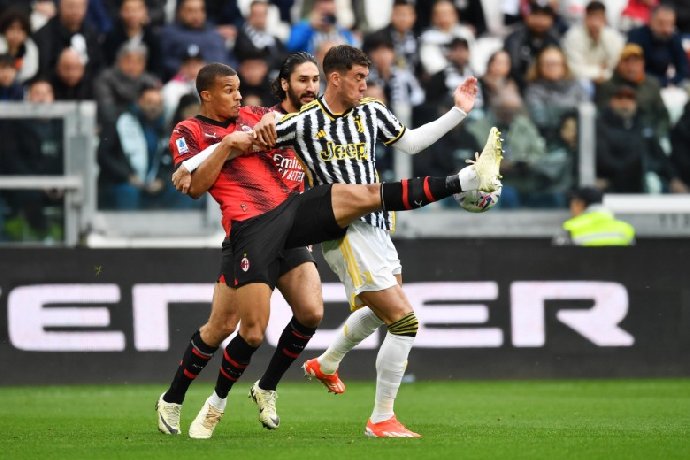 Nhận định, Soi kèo AC Milan vs Juventus, 0h00 ngày 24/11