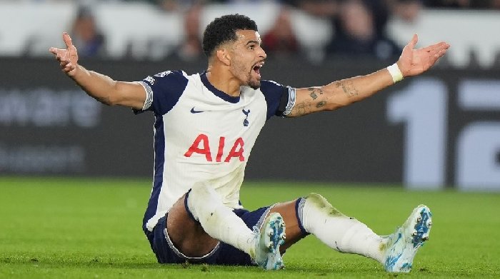 Solanke nghỉ thi đấu 6 tuần, Tottenham sắp hết người đá