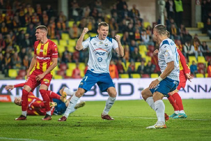 Nhận định Korona Kielce vs Stal Mielec, 0h00 ngày 27/8