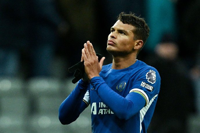 Thiago Silva lập kỷ lục khó tin trong ngày buồn của Chelsea