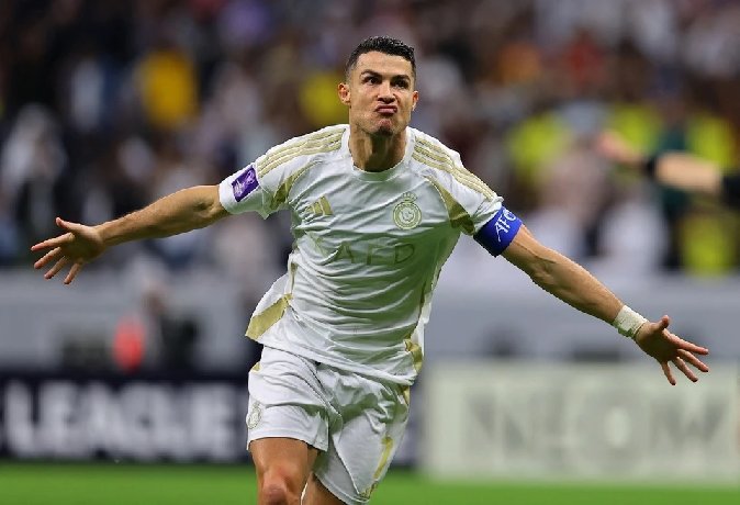 Ronaldo lập cú đúp ở cúp C1 châu Á