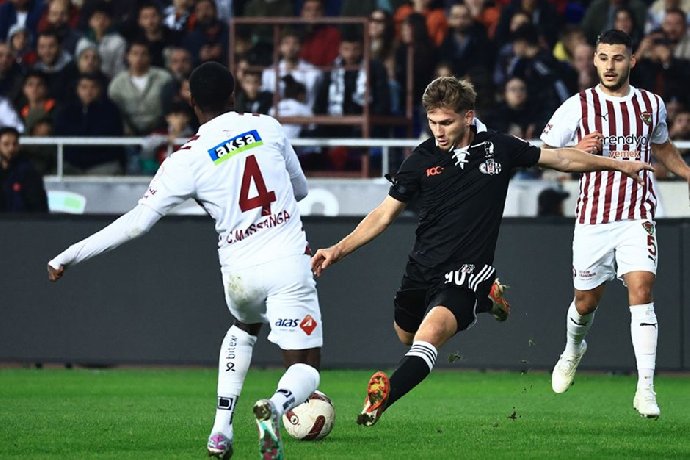 Kết quả bóng đá hôm nay 26/12: Besiktas đánh bại Hatayspor