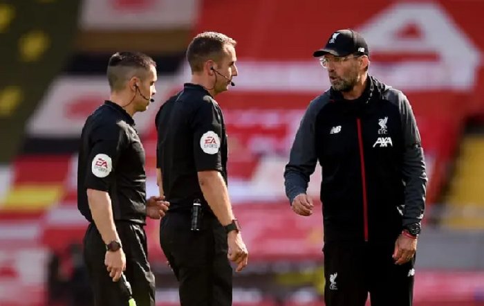 Trọng tài chửi Klopp thừa nhận là người đồng tính