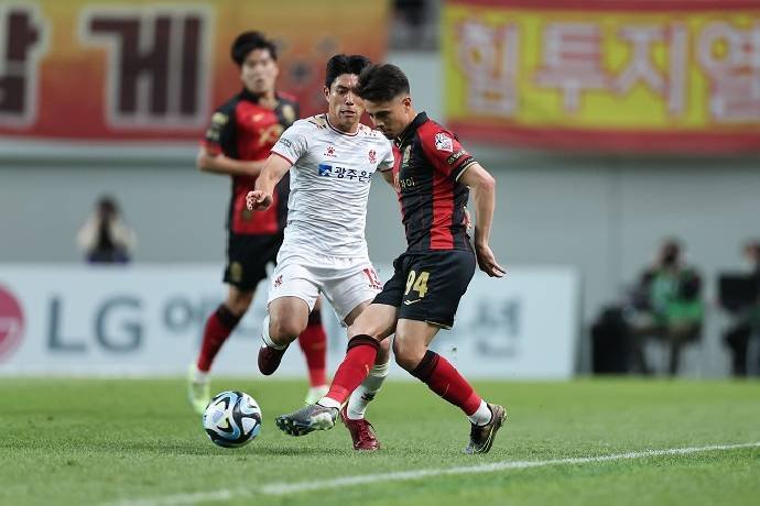 Soi kèo phạt góc Suwon FC vs FC Seoul, 17h30 ngày 30/04