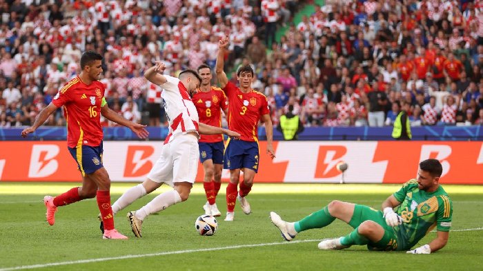 Tây Ban Nha có số pha phạm lỗi kỷ lục kể từ EURO 2008