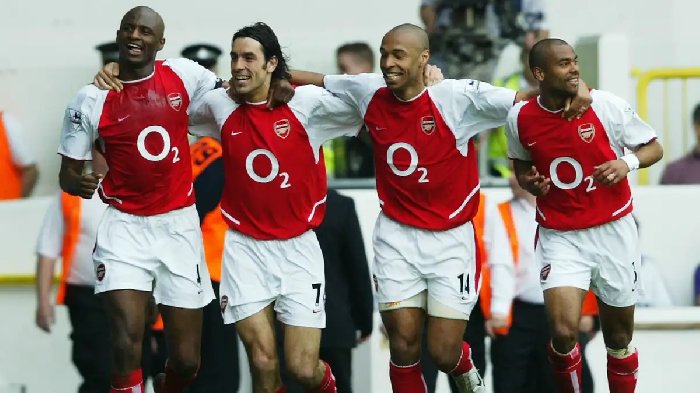 Đội hình Arsenal bất bại của mùa giải 2003-2004: Dải ngân hà ở Bắc London