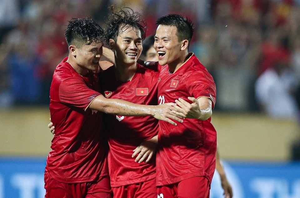 Danh sách ĐT Việt Nam dự Asian Cup 2023: Bùi Tiến Dũng, Văn Quyết bị loại - Ảnh 1