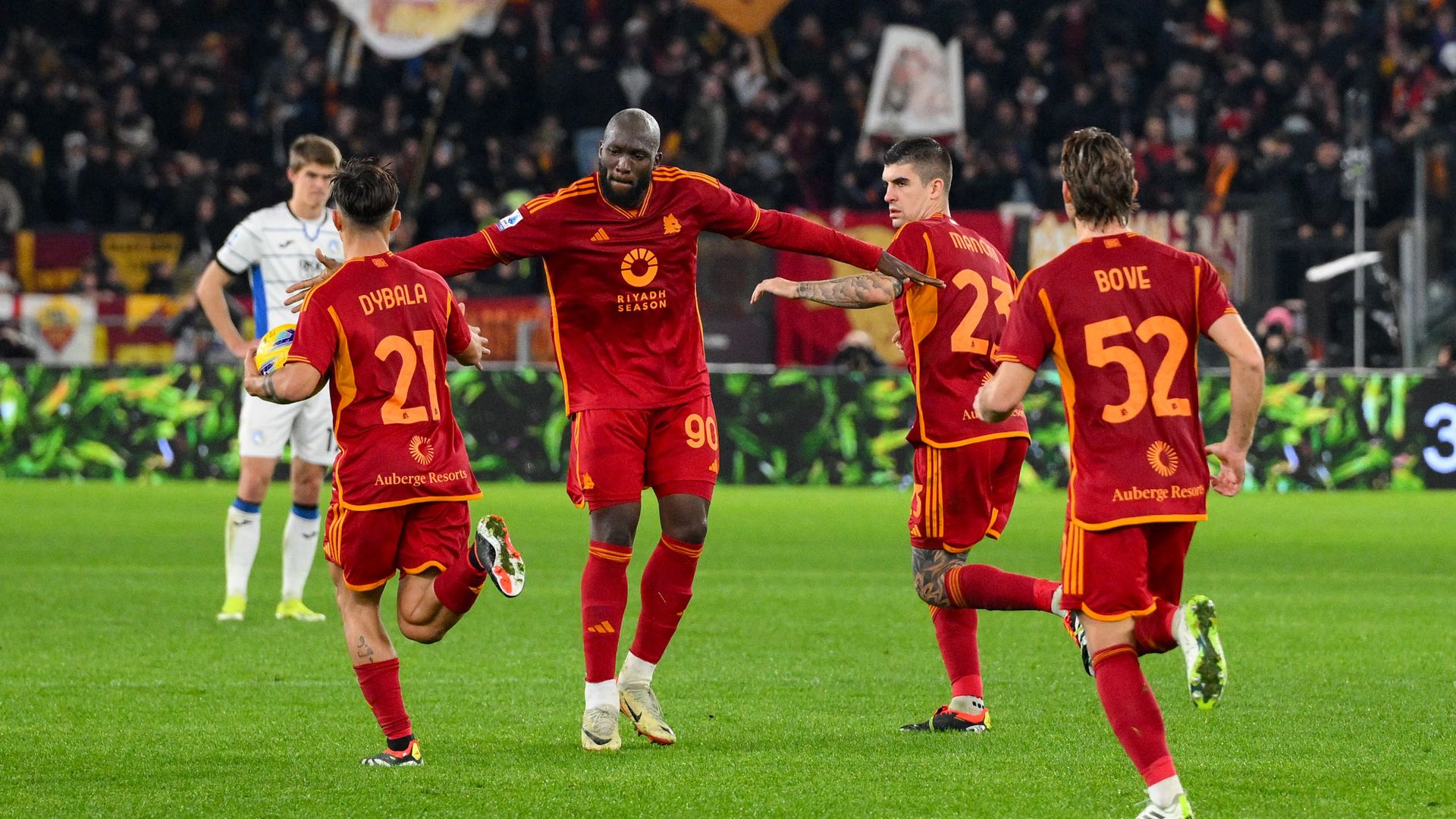 Kết quả bóng đá hôm nay 8/1: Juventus thắng nhọc nhằn, Roma chia điểm - Ảnh 1