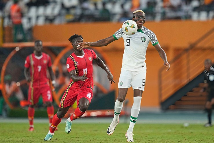Nigeria thở phào về trường hợp của hậu vệ Troost-Ekong - Ảnh 1