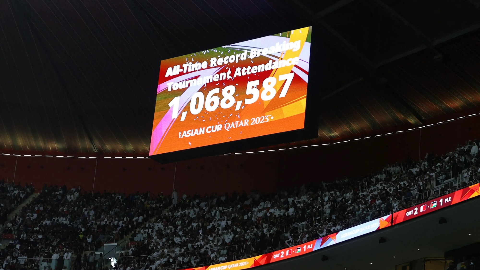 Asian Cup 2023 phá sâu kỷ lục mọi thời đại về số khán giả tới sân - Ảnh 2
