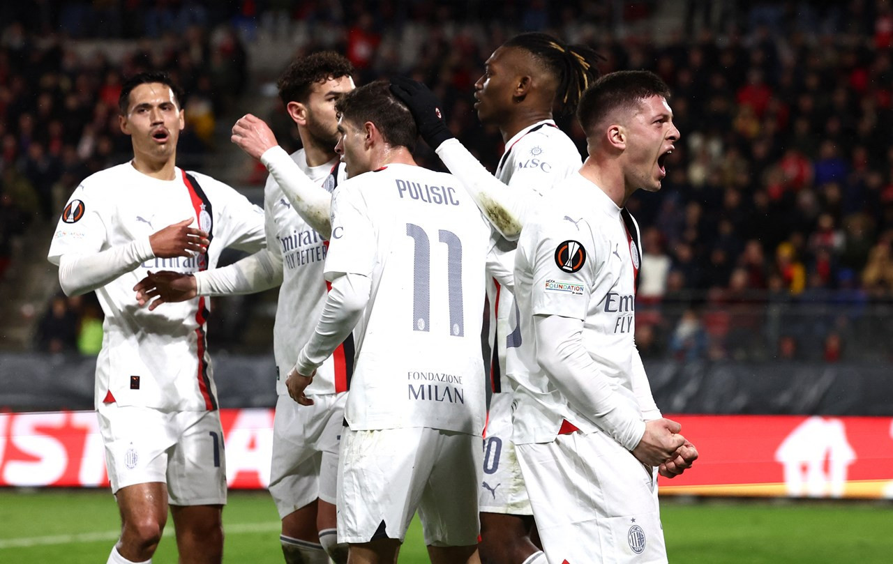 Kết quả bóng đá hôm nay 23/2: AC Milan đi tiếp ở Cúp C2 - Ảnh 1