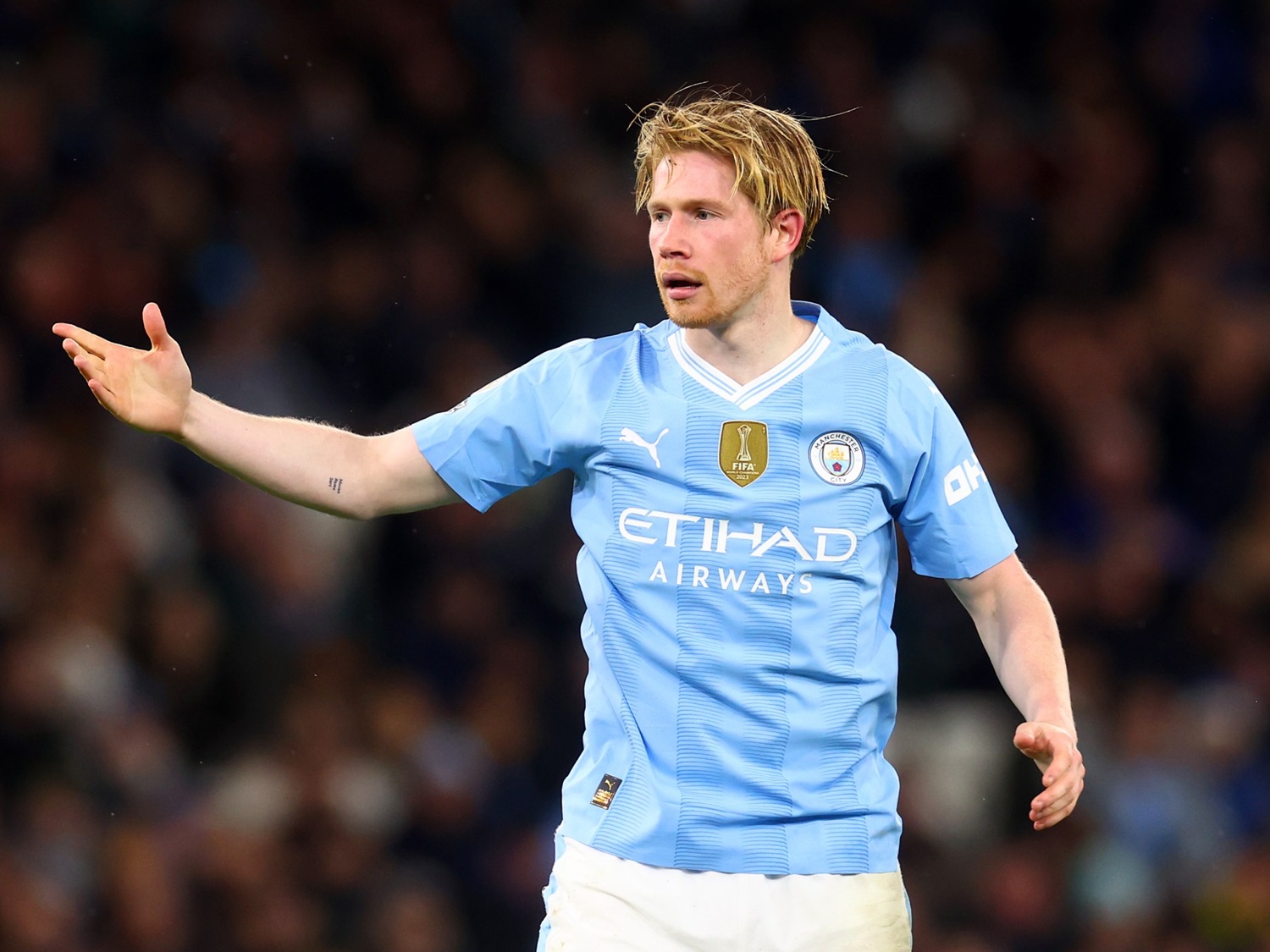 Man City chờ đợi những lời đề nghị cho De Bruyne - Ảnh 1