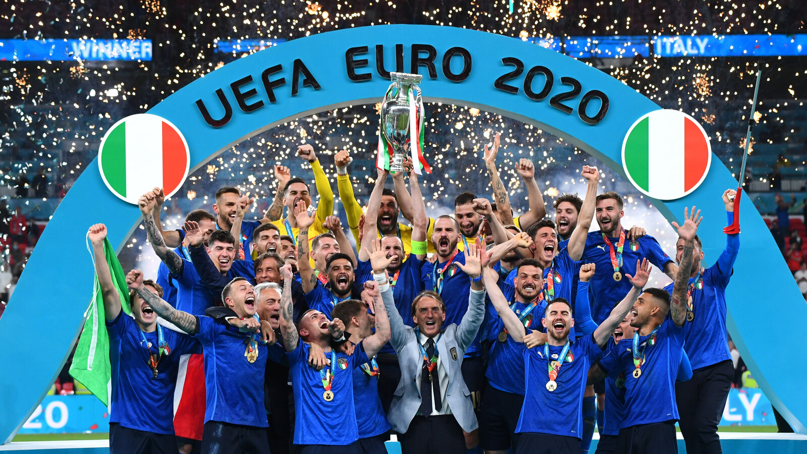 Top 5 ĐTQG lên ngôi vô địch nhiều kỳ EURO nhất trong lịch sử - Ảnh 3