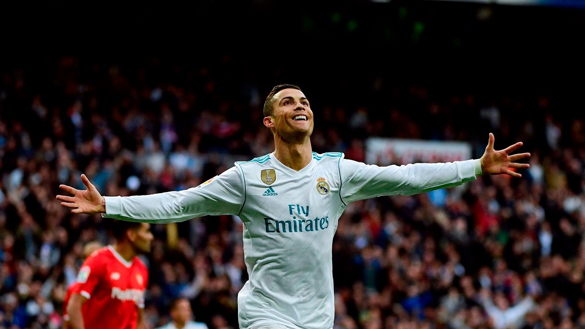 Đội hình vĩ đại nhất lịch sử La Liga: Messi, Ronaldo và ai nữa? - Ảnh 9