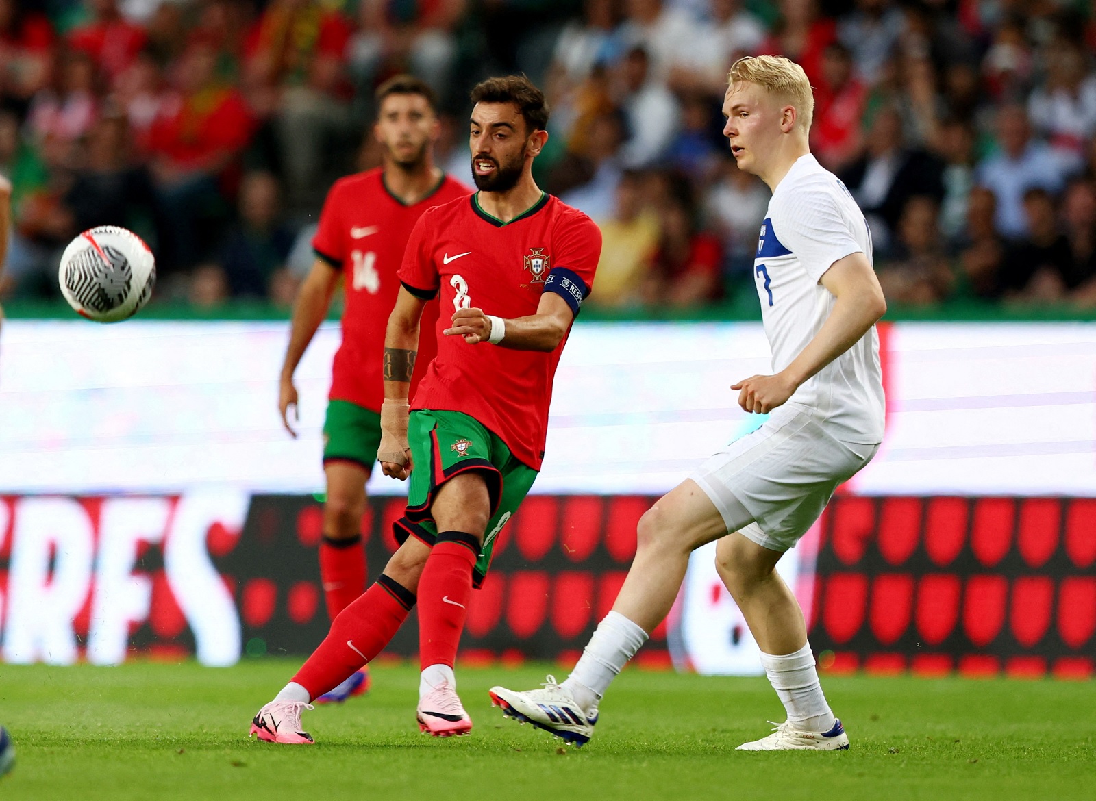 Kết quả bóng đá hôm nay 5/6: Bồ Đào Nha mở tiệc bàn thắng - Ảnh 1